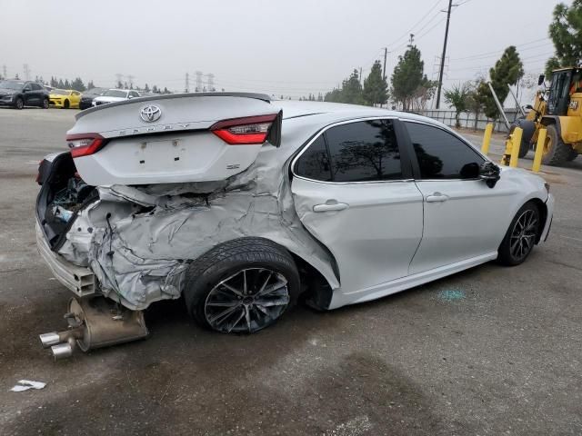 2022 Toyota Camry SE