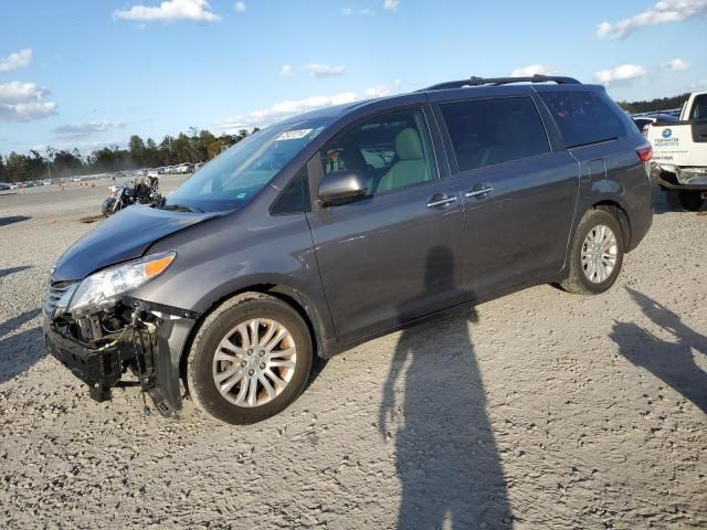 2017 Toyota Sienna XLE