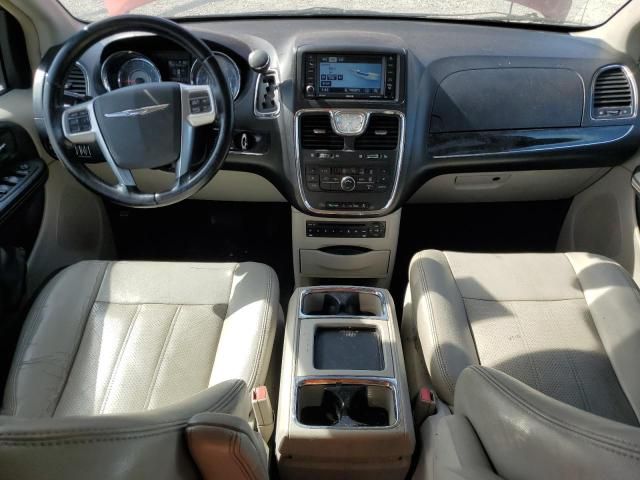 2012 Chrysler Town & Country Touring L