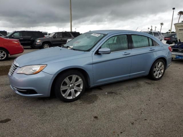 2013 Chrysler 200 Touring