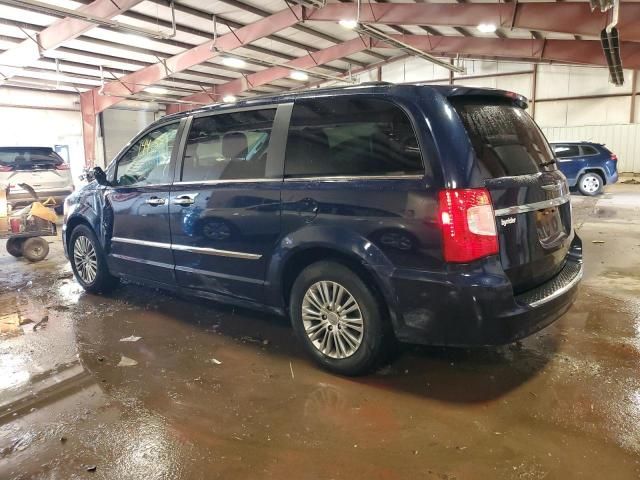 2013 Chrysler Town & Country Touring L