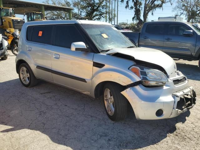 2010 KIA Soul +