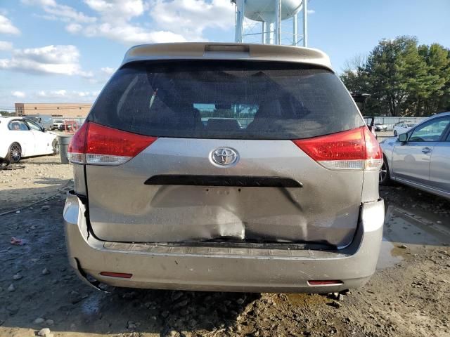 2012 Toyota Sienna