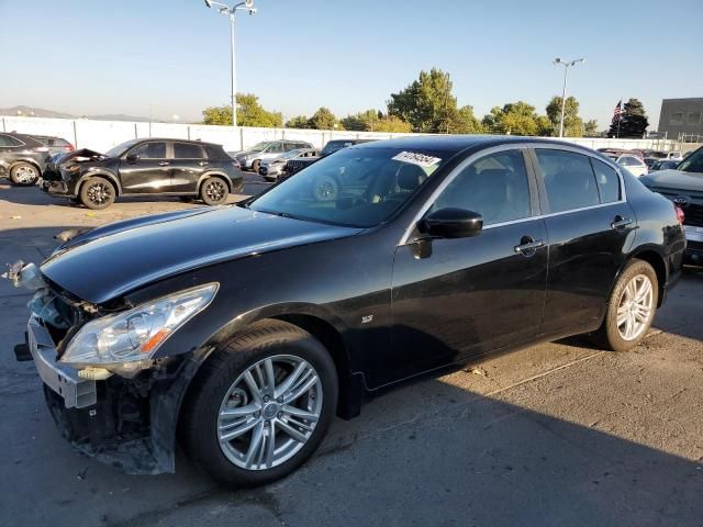 2015 Infiniti Q40