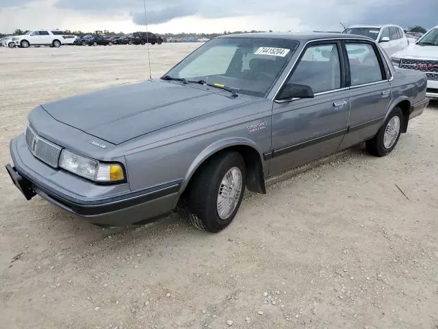 1992 Oldsmobile Cutlass Ciera Base