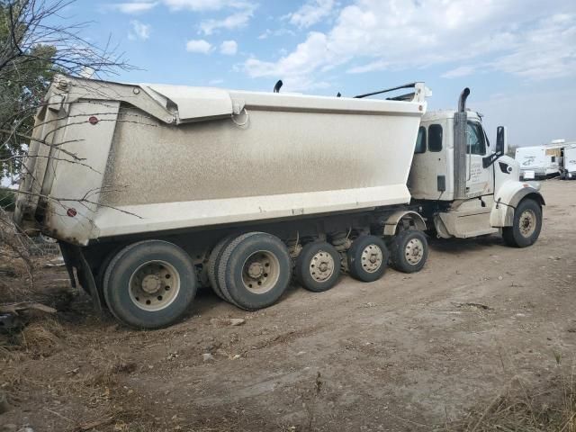 2019 Peterbilt 567