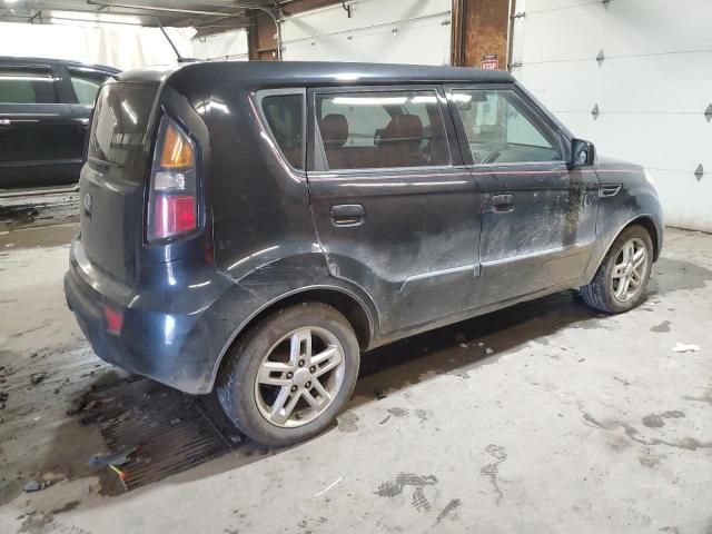 2010 KIA Soul +