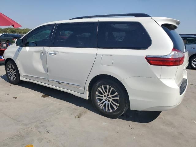 2019 Toyota Sienna XLE