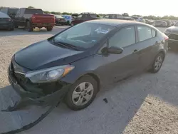 KIA Vehiculos salvage en venta: 2014 KIA Forte LX