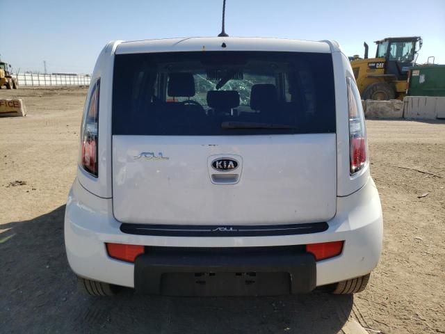 2010 KIA Soul +