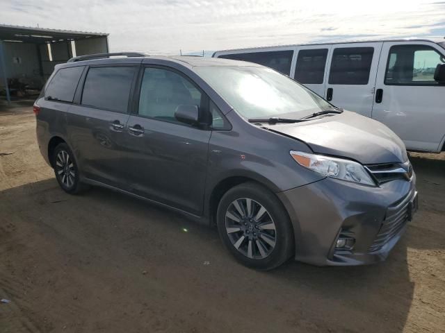 2018 Toyota Sienna XLE