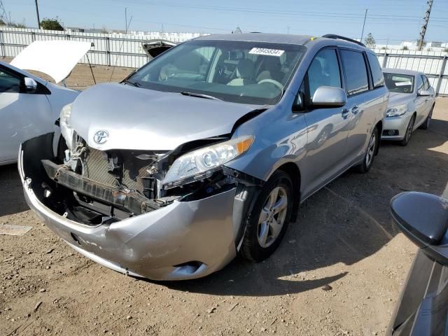 2012 Toyota Sienna LE