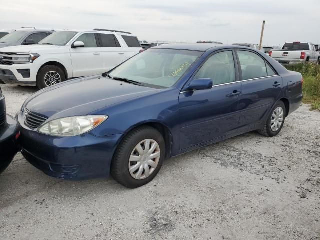 2005 Toyota Camry LE