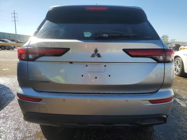 2022 Mitsubishi Outlander ES