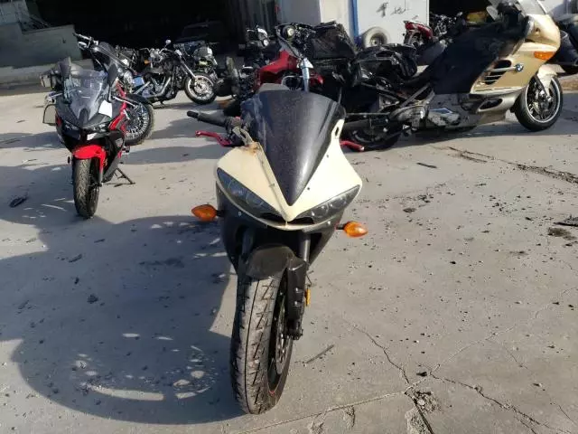 2005 Yamaha YZFR6 L