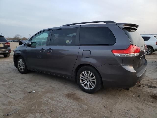 2012 Toyota Sienna XLE