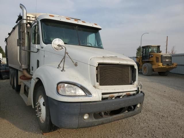 2002 Freightliner Conventional Columbia