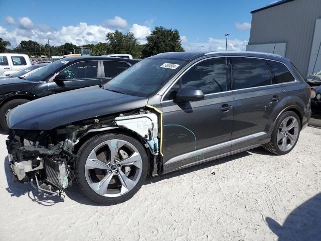 2020 Audi Q7 Prestige