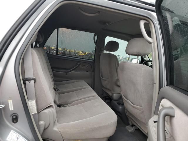 2004 Toyota Sequoia SR5