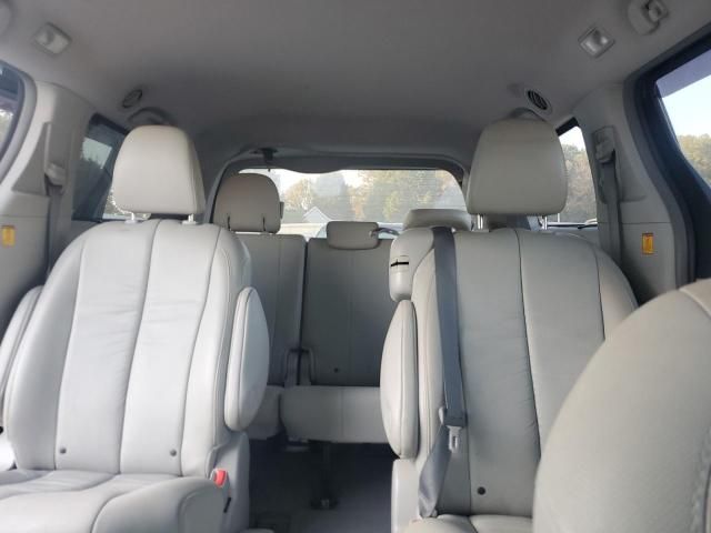 2012 Toyota Sienna XLE