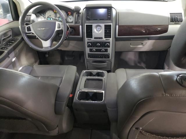 2010 Chrysler Town & Country Touring