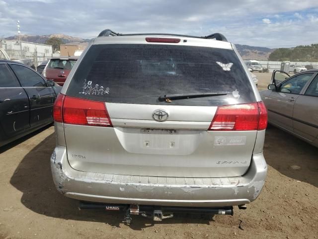 2004 Toyota Sienna CE