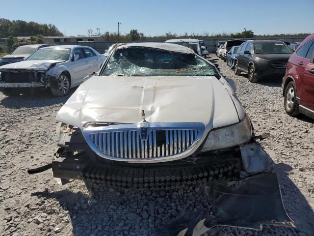 2006 Lincoln Town Car Signature