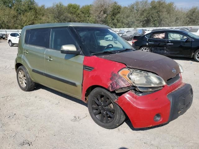 2013 KIA Soul +