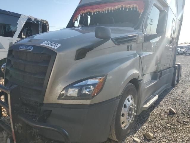 2019 Freightliner Cascadia 126