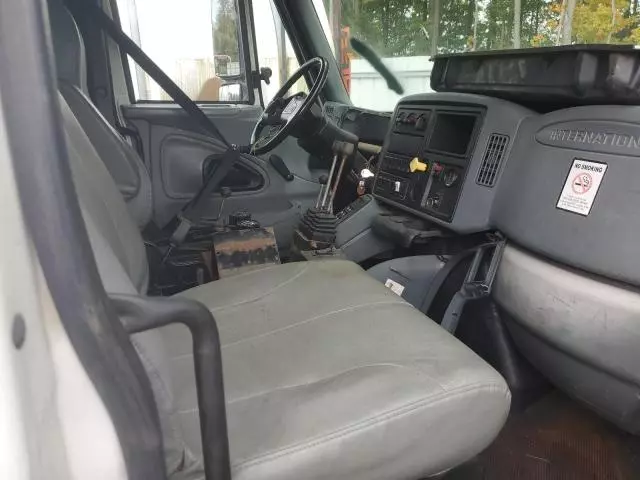 2003 International 7000 7400