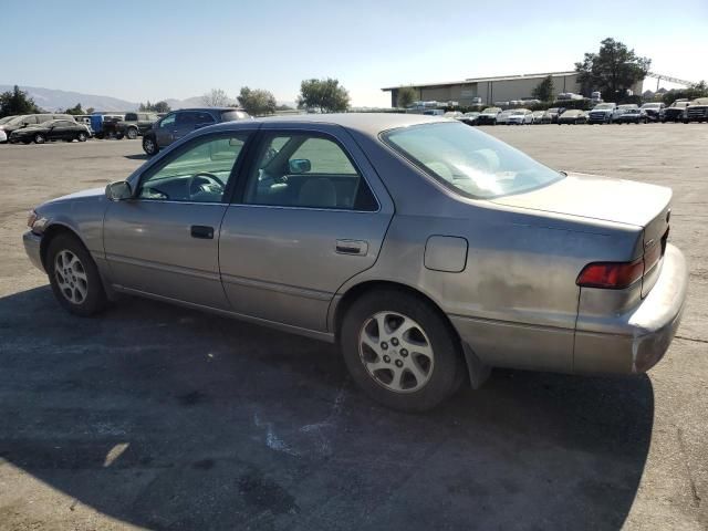 1999 Toyota Camry LE