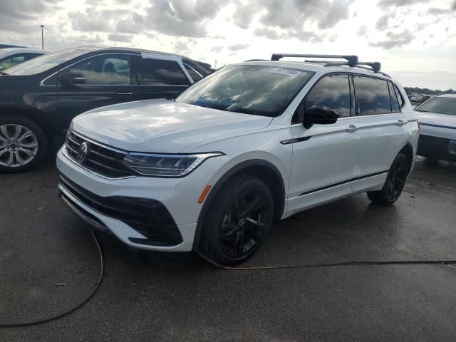 2023 Volkswagen Tiguan SE R-LINE Black