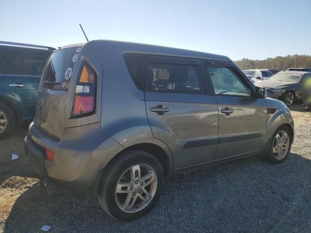 2011 KIA Soul +