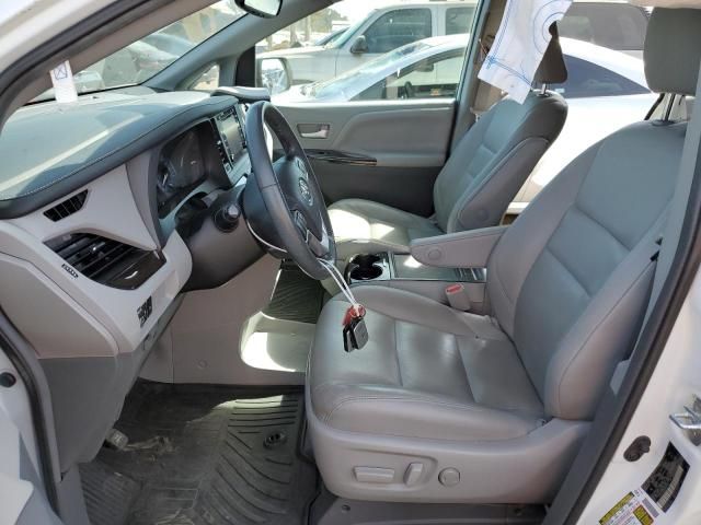 2019 Toyota Sienna XLE