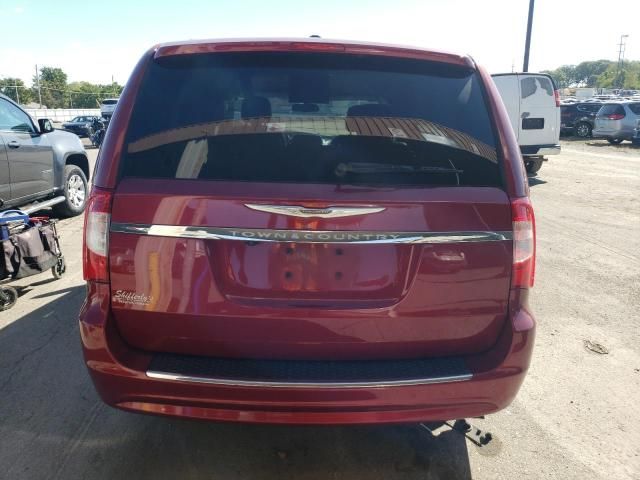 2015 Chrysler Town & Country Touring