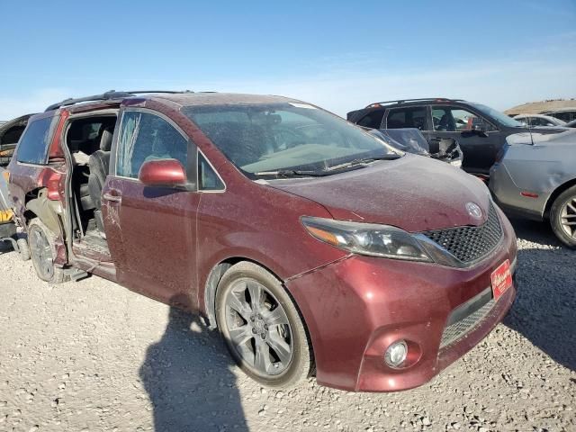 2016 Toyota Sienna SE