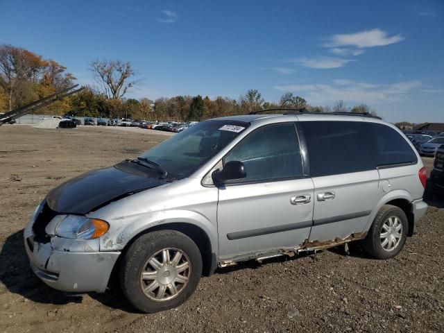 2005 Chrysler Town & Country