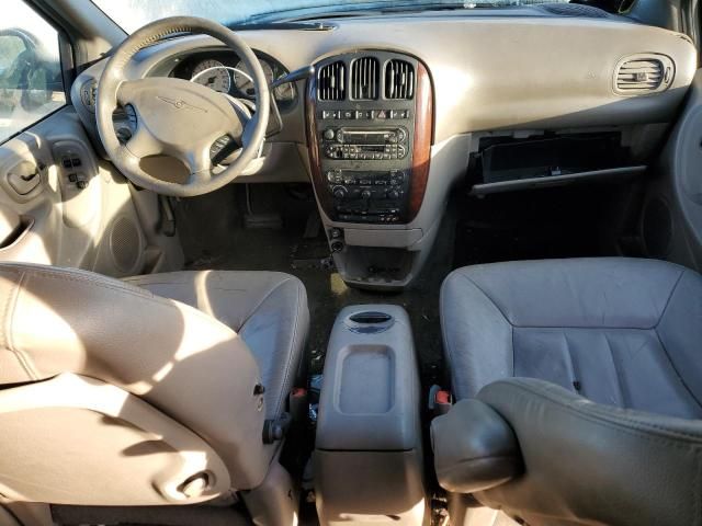 2003 Chrysler Town & Country LXI