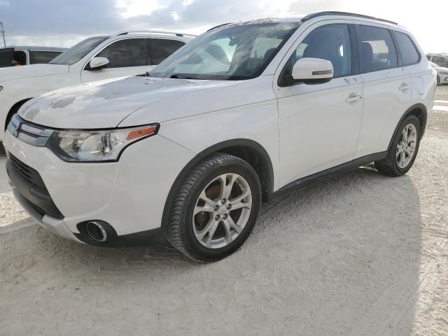 2015 Mitsubishi Outlander SE