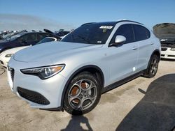 Carros dañados por inundaciones a la venta en subasta: 2022 Alfa Romeo Stelvio TI