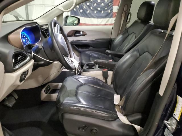 2017 Chrysler Pacifica Touring L Plus