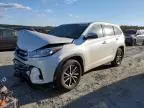 2017 Toyota Highlander SE