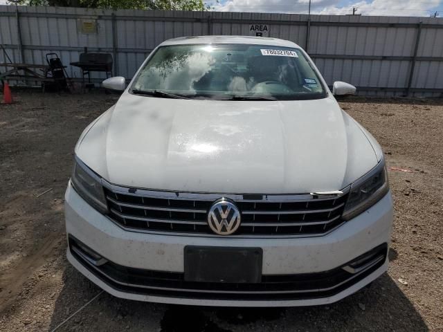 2018 Volkswagen Passat SE