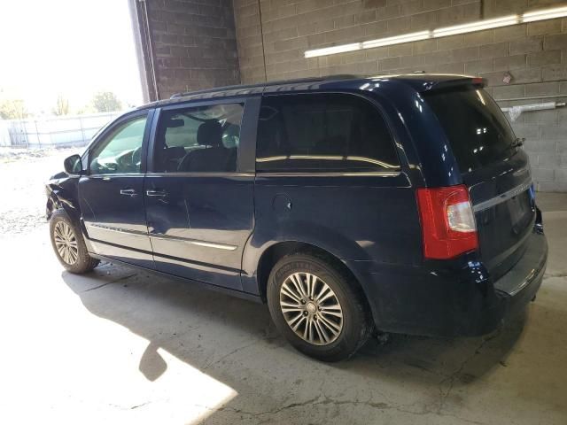 2014 Chrysler Town & Country Touring L