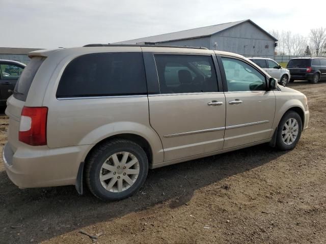 2016 Chrysler Town & Country Touring