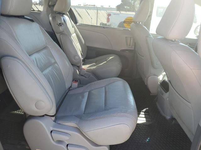 2015 Toyota Sienna XLE