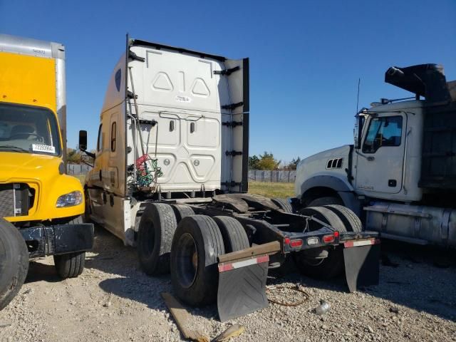 2018 Freightliner Cascadia 126