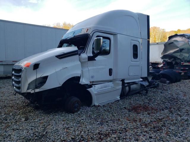 2019 Freightliner Cascadia 126