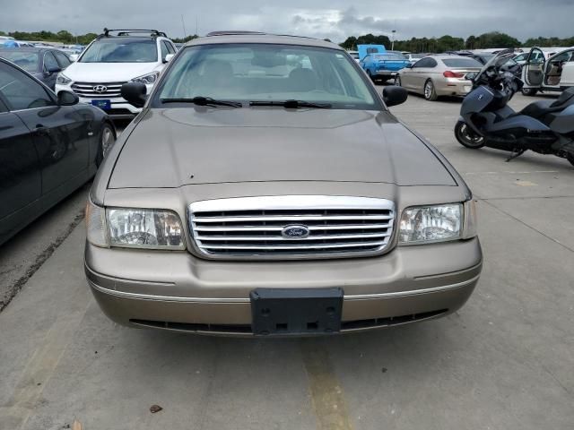 2005 Ford Crown Victoria LX