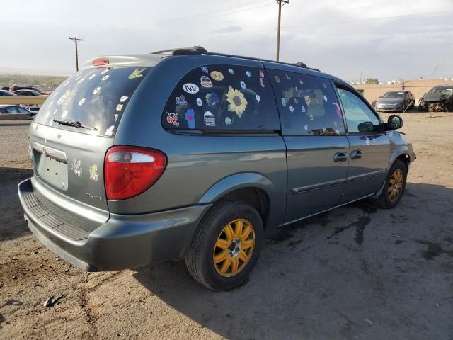 2005 Chrysler Town & Country Touring